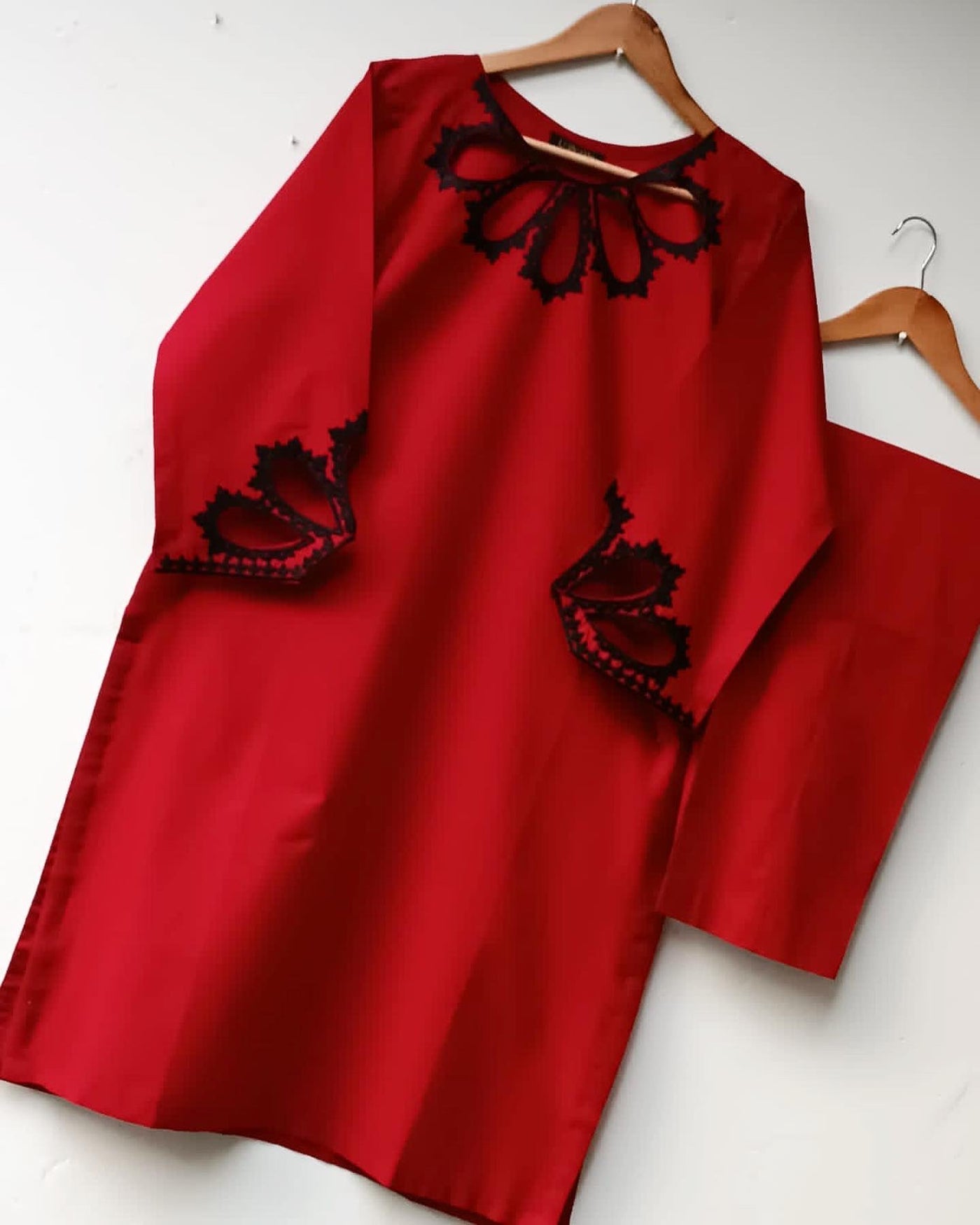 𝟐 𝐏𝐢𝐞𝐜𝐞 𝐋𝐮𝐛𝐚𝐧𝐚 𝐂𝐨𝐭𝐭𝐨𝐧