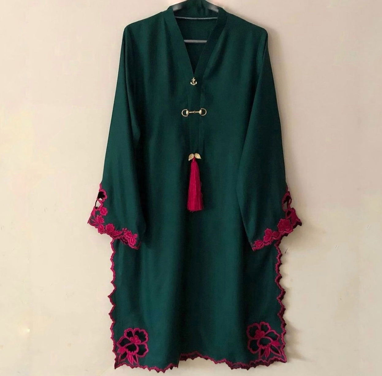 𝟐 𝐩𝐢𝐞𝐜𝐞  𝐎𝐥𝐝 𝐜𝐮𝐭𝐰𝐨𝐫𝐤