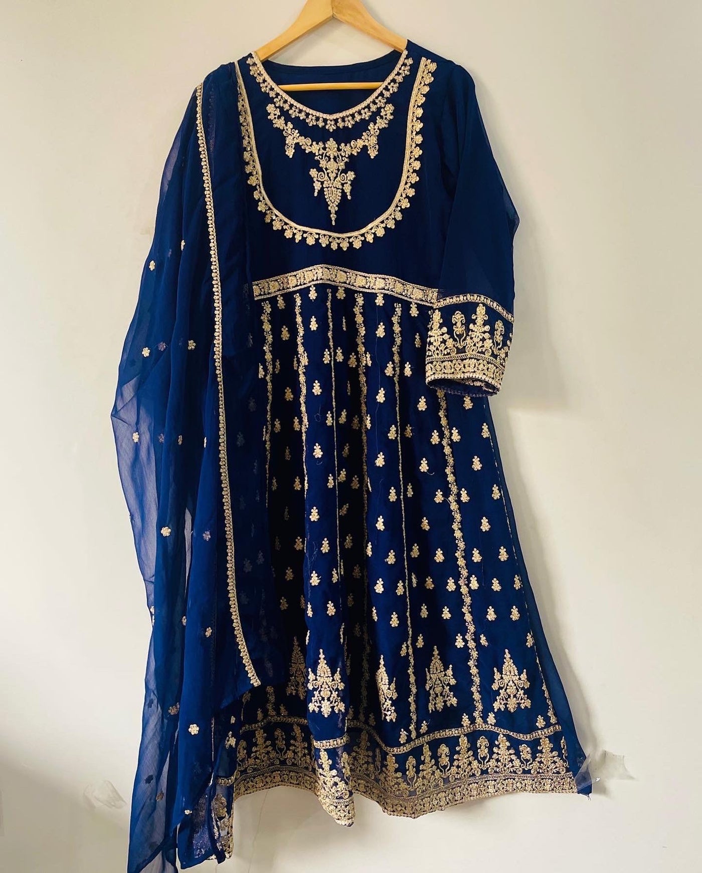 𝟐 𝐏𝐢𝐞𝐜𝐞 𝐓𝐢𝐥𝐚 𝐜𝐡𝐢𝐟𝐟𝐨𝐧 𝐟𝐫𝐨𝐜𝐤