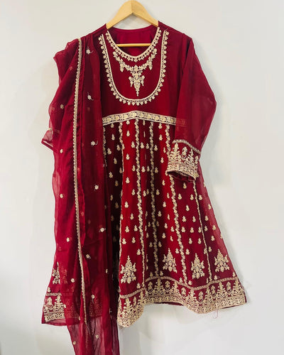 𝟐 𝐏𝐢𝐞𝐜𝐞 𝐓𝐢𝐥𝐚 𝐜𝐡𝐢𝐟𝐟𝐨𝐧 𝐟𝐫𝐨𝐜𝐤