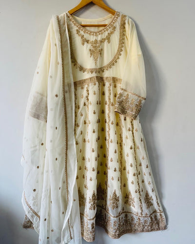 𝟐 𝐏𝐢𝐞𝐜𝐞 𝐓𝐢𝐥𝐚 𝐜𝐡𝐢𝐟𝐟𝐨𝐧 𝐟𝐫𝐨𝐜𝐤